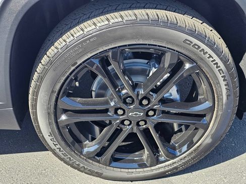 New 2026 Chevrolet Traverse LT w/ Driver Confidence Package FWD image 7