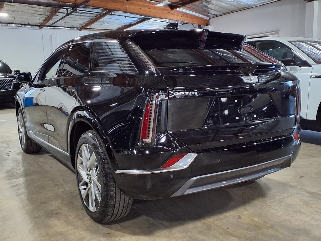 New 2027 Cadillac Optiq Luxury RWD image 8