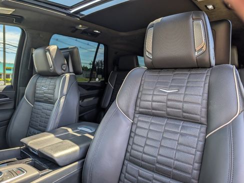 Used 2023 Cadillac Escalade V w/ LPO, ONYX Package AWD/4WD image 15