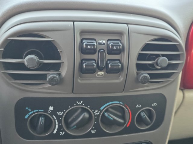 Used 2005 Chrysler PT Cruiser Touring FWD image 20