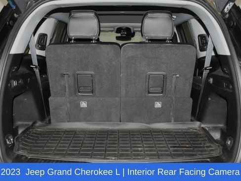Used 2023 Jeep Grand Cherokee L Limited w/ Black Appearance Package AWD/4WD image 32