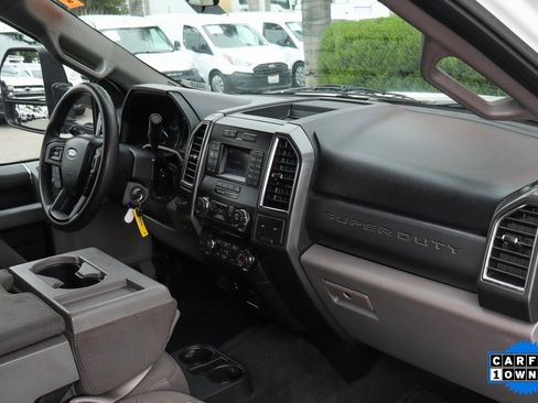 Used 2017 Ford F550 2WD Crew Cab Super Duty image 40