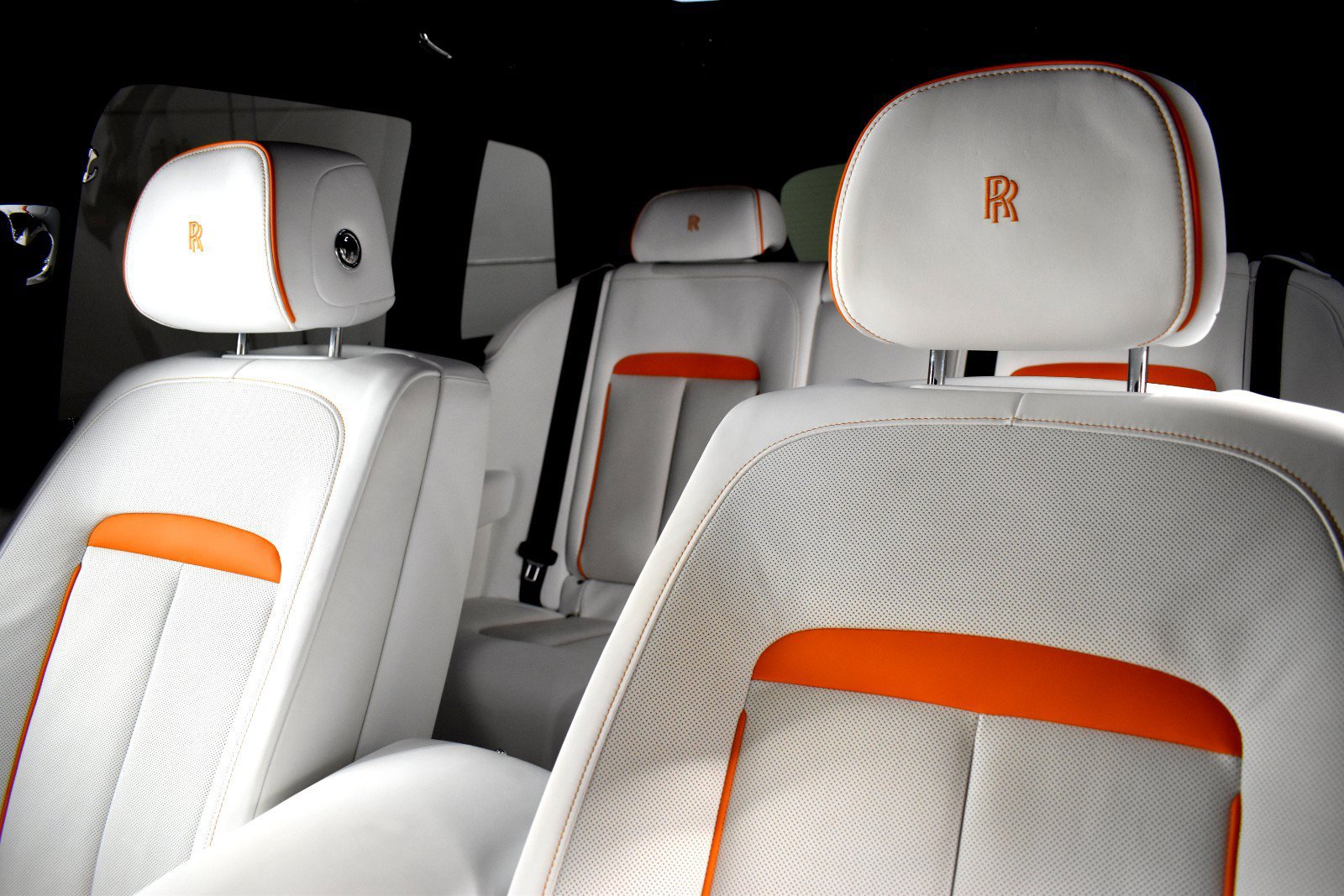 Certified 2023 Rolls-Royce Cullinan AWD/4WD image 33