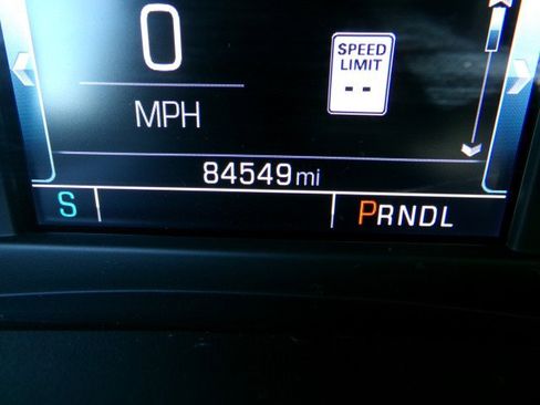 Used 2019 Chevrolet Suburban LT image 18