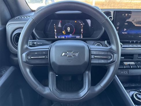 Used 2023 Chevrolet Colorado Trail Boss w/ Technology Package image 11