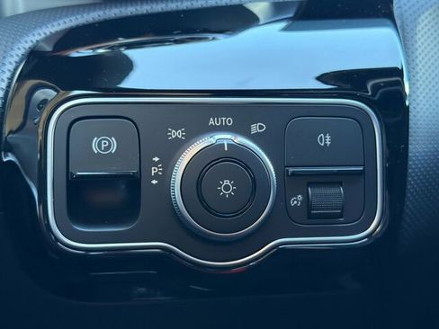 Certified 2025 Mercedes-Benz CLA 250 4MATIC image 32