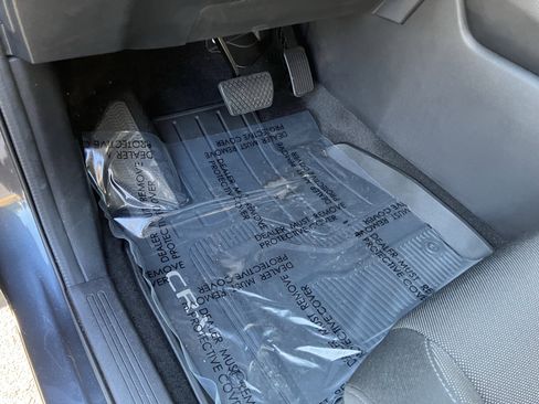 Used 2025 Honda CR-V EX image 18