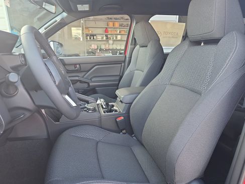 New 2026 Toyota 4Runner SR5 AWD/4WD image 11