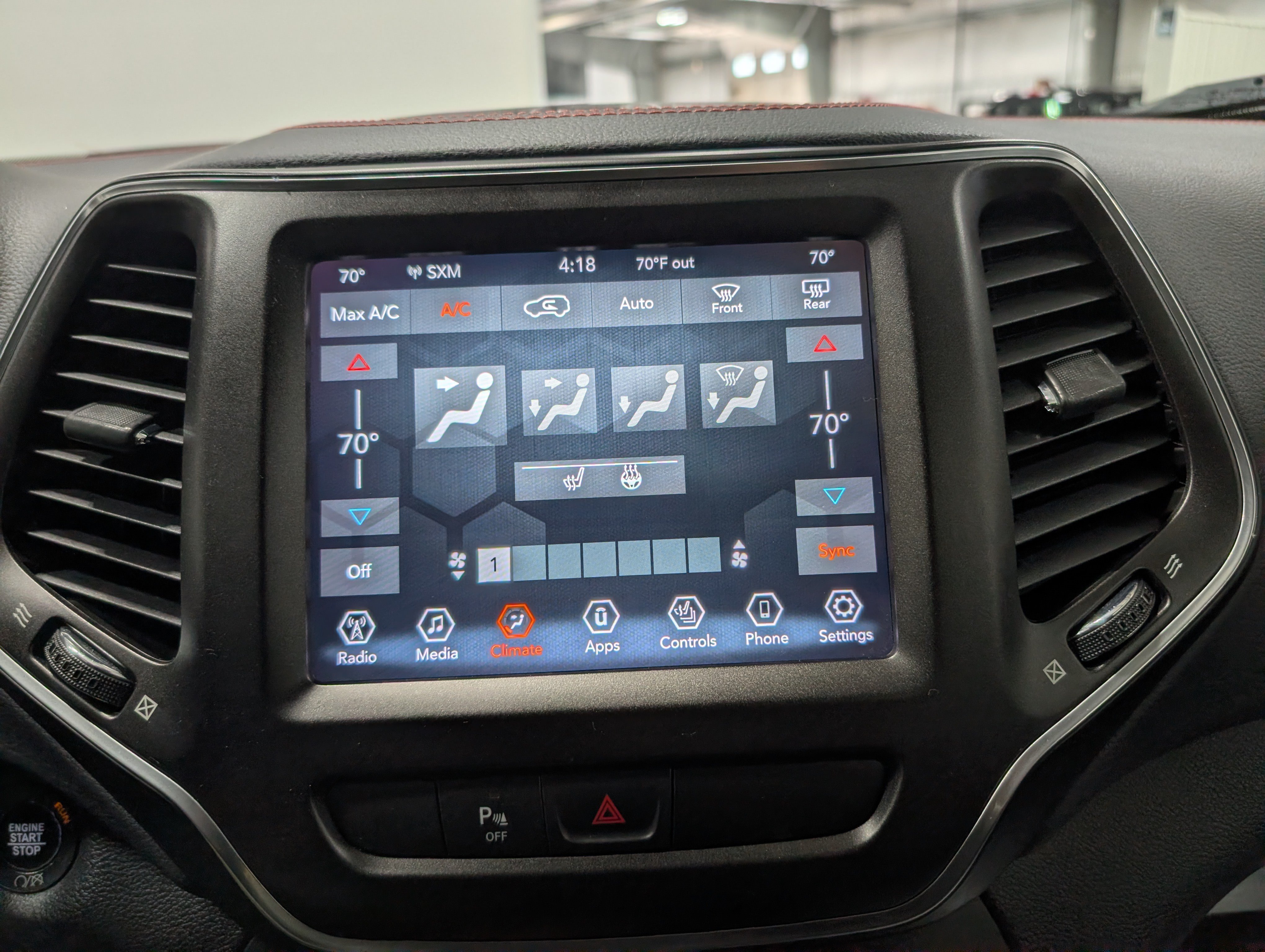 Used 2020 Jeep Cherokee Trailhawk w/ Comfort/Convenience Group AWD/4WD image 23