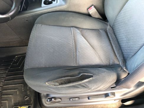 Used 2013 Chevrolet Avalanche LS image 18