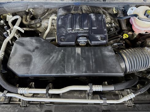 Used 2022 Chevrolet Silverado 1500 Custom image 37