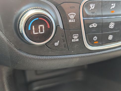 Used 2019 Chevrolet Equinox LT AWD/4WD image 28