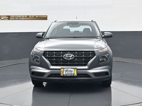 New 2026 Hyundai Venue SE FWD image 2