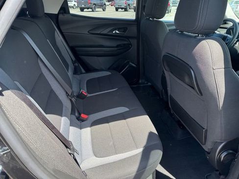 Used 2023 Chevrolet TrailBlazer LT FWD image 18