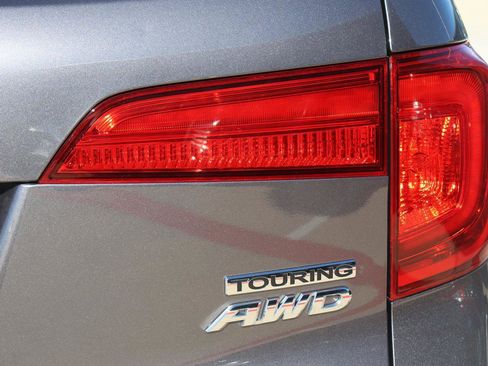 Used 2016 Honda Pilot Touring image 10