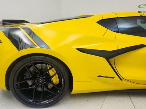 Used 2026 Chevrolet Corvette Z06 RWD image 12