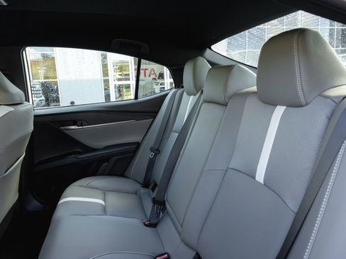 Used 2026 Toyota Camry SE w/ Convenience Package FWD image 25