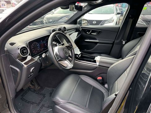 Used 2024 Mercedes-Benz GLC 300 4MATIC image 14