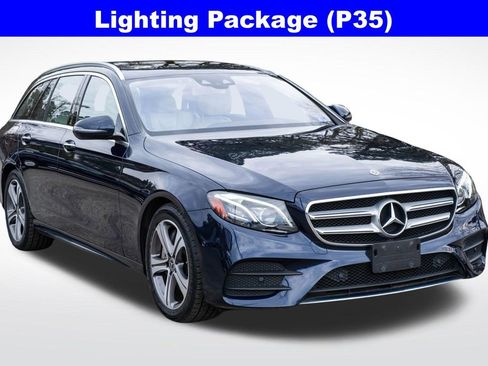 Used 2017 Mercedes-Benz E 400 4MATIC Wagon image 10