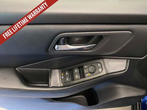 Used 2025 Nissan Rogue SV AWD/4WD image 30