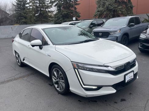 Used 2018 Honda Clarity Touring image 9