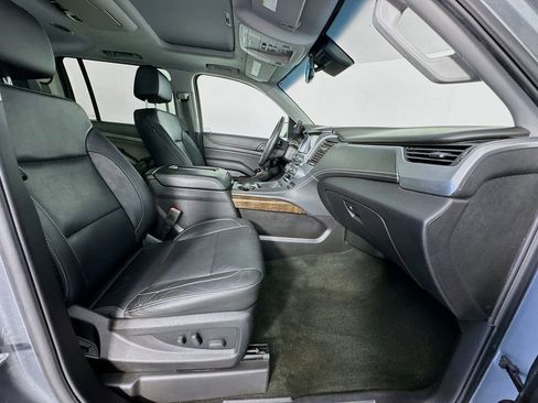 Used 2018 Chevrolet Suburban LT image 27