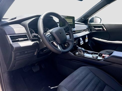 New 2026 Mitsubishi Outlander SE FWD image 9