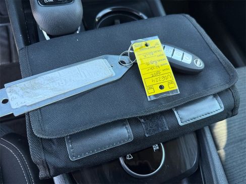 Used 2022 Nissan Rogue SV image 30