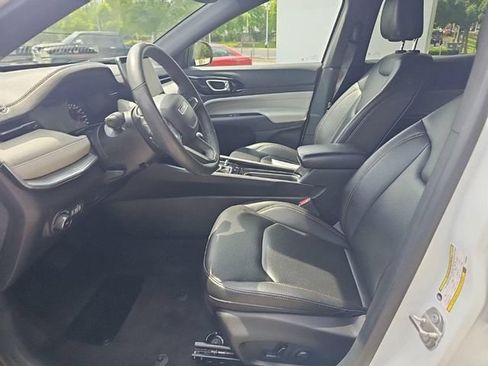 Used 2024 Jeep Compass Limited AWD/4WD image 32
