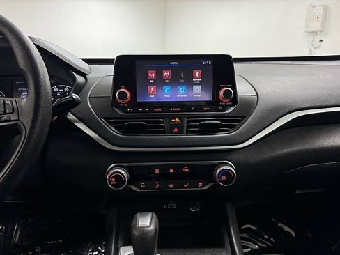 Used 2023 Nissan Altima 2.5 S FWD image 19
