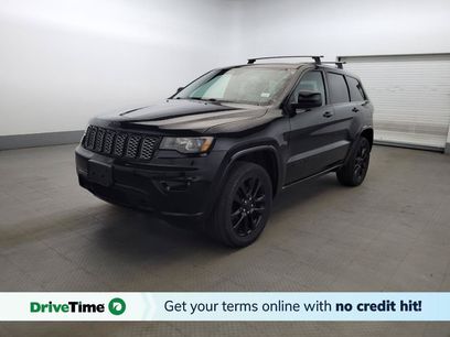 Used 2017 Jeep Grand Cherokee Altitude