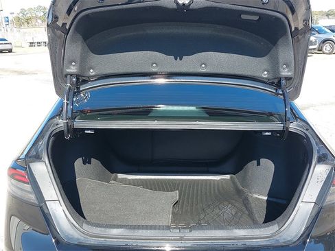 Used 2023 Honda Accord EX image 11