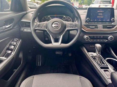 Certified 2023 Nissan Altima 2.5 SV image 34