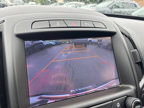 Used 2015 Buick Regal Premium w/ Experience Buick Package FWD image 24