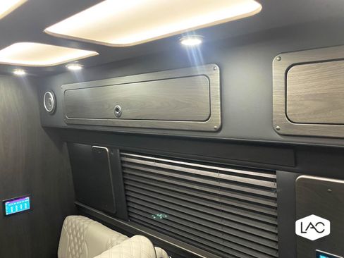 Used 2022 Mercedes-Benz Sprinter 3500 image 8