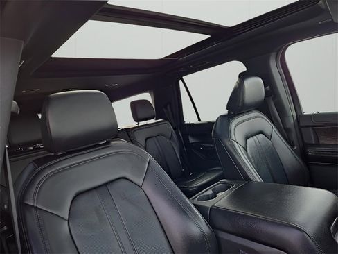 Used 2021 Ford Expedition Max Limited image 19
