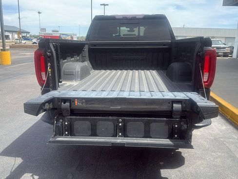 Used 2021 GMC Sierra 1500 Denali w/ Denali Ultimate Package AWD/4WD image 7
