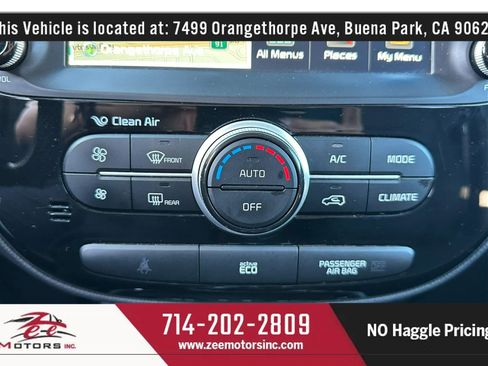 Used 2016 Kia Soul + w/ Audio Package FWD image 28