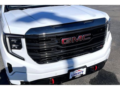 Used 2023 GMC Sierra 1500 AT4 w/ Technology Package image 29