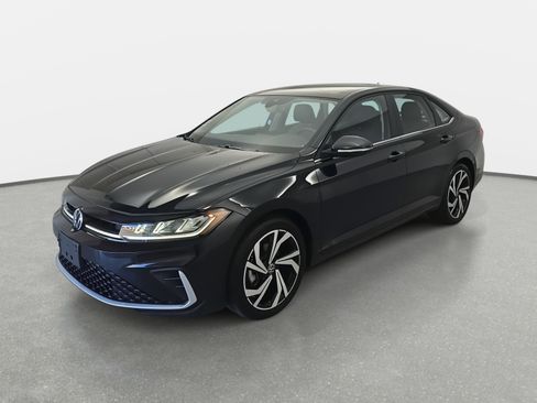 Certified 2025 Volkswagen Jetta SEL image 7