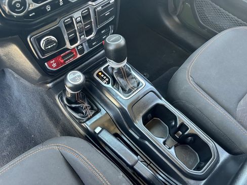 Used 2023 Jeep Gladiator Mojave w/ Trailer Tow Package AWD/4WD image 27