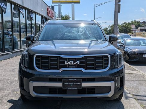Certified 2023 Kia Telluride S image 3