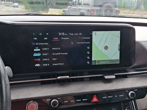 Certified 2023 Kia Carnival SX FWD image 17