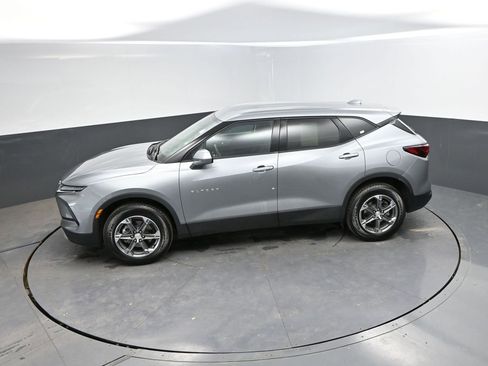 Used 2025 Chevrolet Blazer LT AWD/4WD image 27