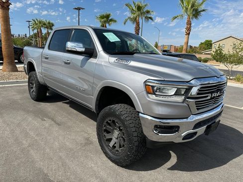 Used 2019 RAM 1500 Laramie AWD/4WD image 11