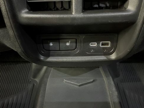 Used 2019 Cadillac XT4 Premium Luxury image 21