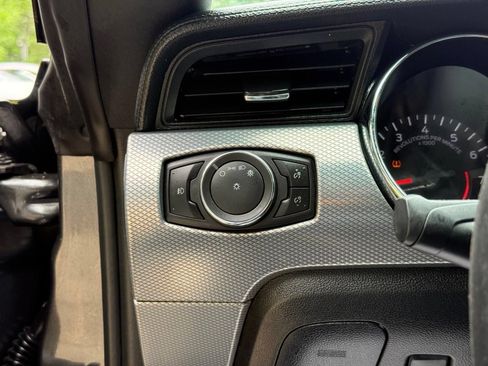 Used 2017 Ford Mustang GT Premium w/ Equipment Group 401A RWD image 25