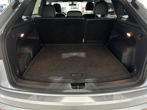 Certified 2020 Volkswagen Atlas Cross Sport SE w/ Panoramic Sunroof Package image 41