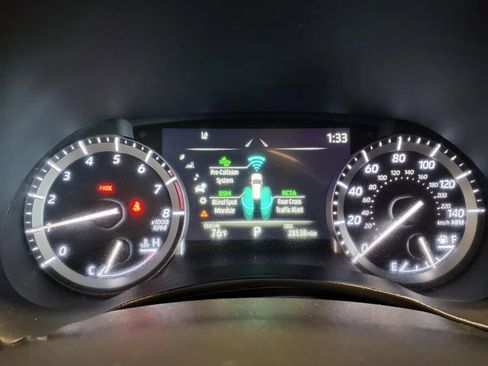 Used 2022 Toyota Highlander XLE AWD/4WD image 30