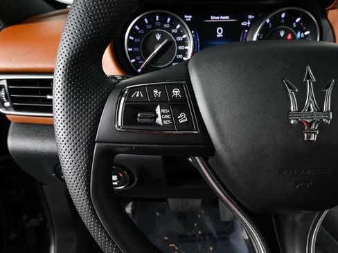 Used 2022 Maserati Levante GT image 11